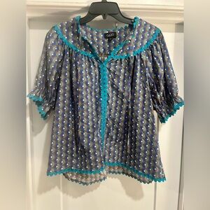 G.GO Women's Blue and White Floral Blouse